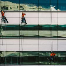 Commercial Building Washing